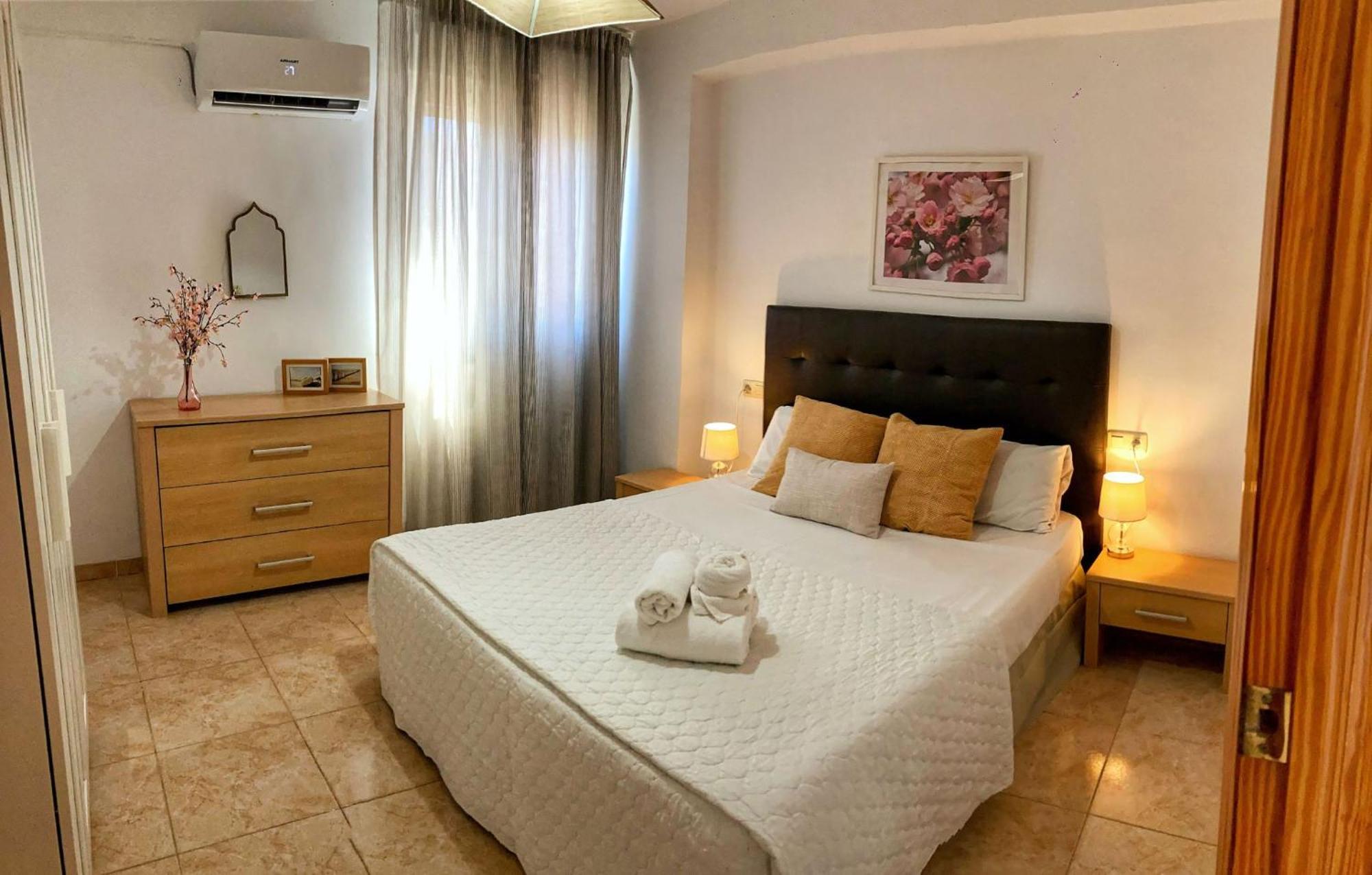 Travel Habitat Jardines De Viveros Valencia Exterior foto